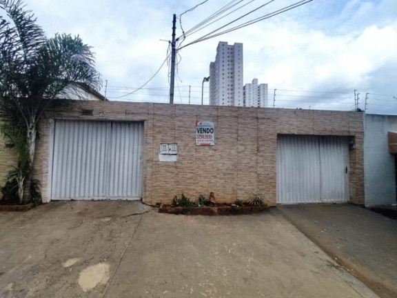 Casa com 3 Quartos à Venda, 376 m² em Parque Amazônia - Goiânia