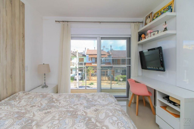 Imagem Imóvel com 3 Quartos à Venda,  em Hípica - Porto Alegre