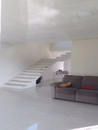 Imagem Casa com 4 Quartos à Venda, 320 m² em Arembepe - Camaçari Imagem Casa com 4 Quartos à Venda, 320 m² em Arembepe - Camaçari