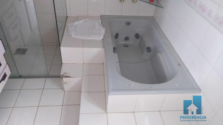 Imagem Casa com 6 Quartos à Venda, 416 m² em Oficinas - Ponta Grossa