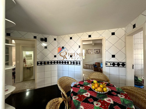 Imagem Casa com 3 Quartos à Venda, 279 m² em Carianos - Florianópolis Imagem Casa com 3 Quartos à Venda, 279 m² em Carianos - Florianópolis