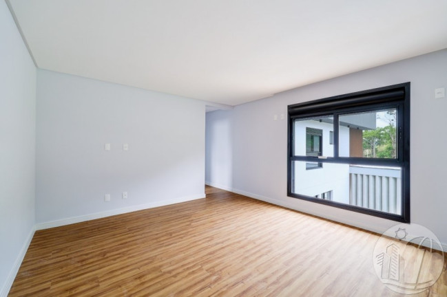 Imagem Casa com 4 Quartos à Venda, 317 m² em Santa Regina - Camboriú