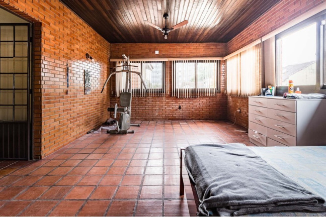 Imagem Casa com 3 Quartos à Venda, 380 m² em Partenon - Porto Alegre Imagem Casa com 3 Quartos à Venda, 380 m² em Partenon - Porto Alegre