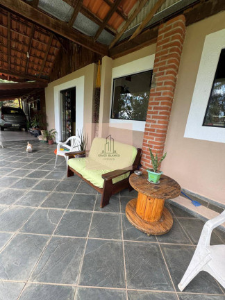 Imagem Chácara com 5 Quartos à Venda, 300 m² Imagem Chácara com 5 Quartos à Venda, 300 m²