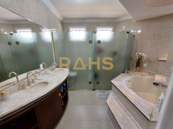 Imagem Casa com 3 Quartos à Venda, 270 m² em Costa E Silva - Joinville Imagem Casa com 3 Quartos à Venda, 270 m² em Costa E Silva - Joinville