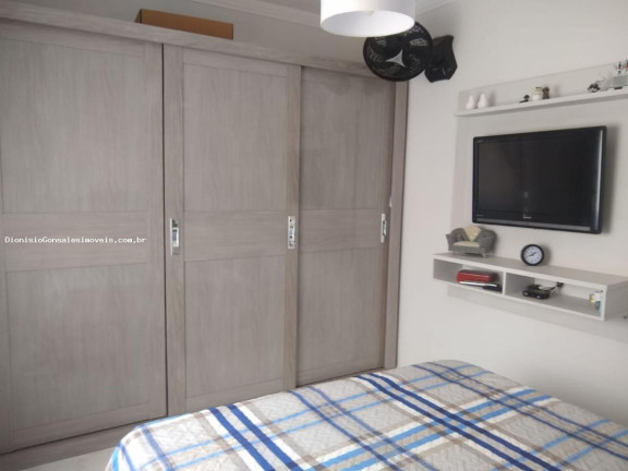 Imagem Casa com 2 Quartos à Venda, 73 m² em Europa - Mongaguá