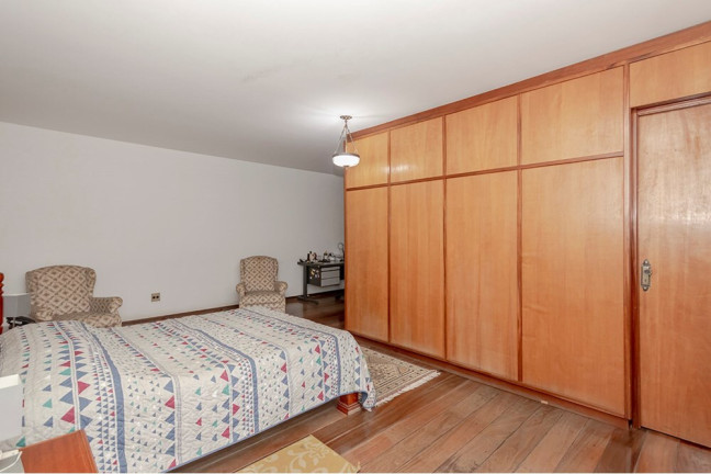 Casa com 4 Quartos à Venda, 388 m² em Jardim Itu - Porto Alegre