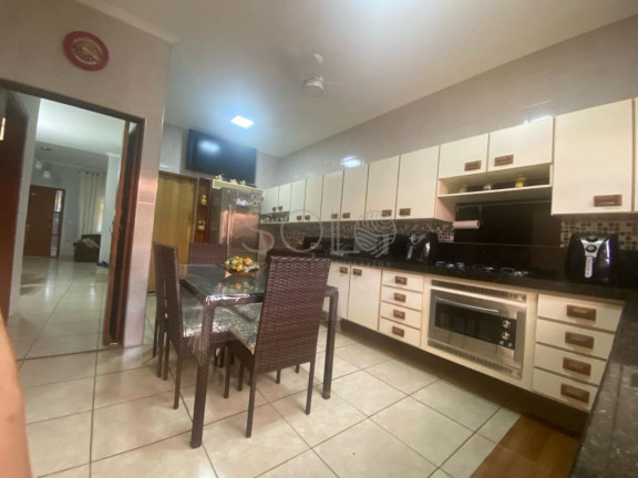 Imagem Sobrado com 3 Quartos à Venda, 150 m² em Centro - Matão Imagem Sobrado com 3 Quartos à Venda, 150 m² em Centro - Matão