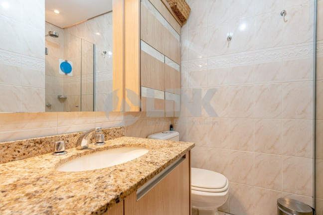 Imagem Apartamento com 2 Quartos à Venda, 77 m² em Petrópolis - Porto Alegre