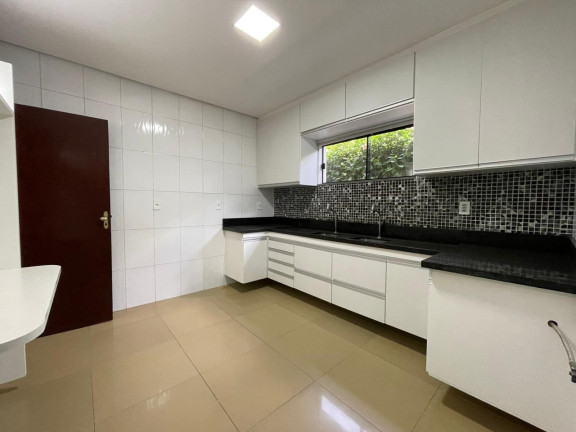Imagem Casa com 4 Quartos à Venda, 280 m² em Boa Vista - Vitória Da Conquista Imagem Casa com 4 Quartos à Venda, 280 m² em Boa Vista - Vitória Da Conquista