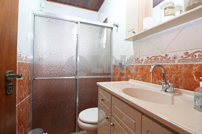 Imagem Casa com 3 Quartos à Venda, 375 m² em Jardim Itu - Porto Alegre
