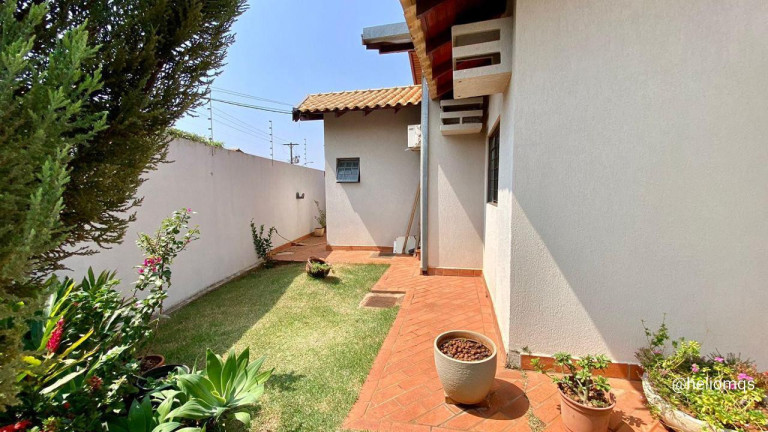 Imagem Casa com 3 Quartos à Venda, 227 m² em Vila Vilas Boas - Campo Grande Imagem Casa com 3 Quartos à Venda, 227 m² em Vila Vilas Boas - Campo Grande