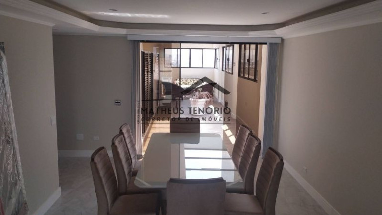Imagem Cobertura com 4 Quartos à Venda, 232 m²
