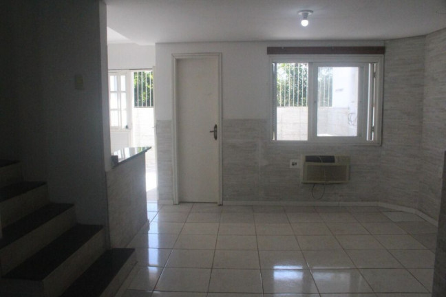 Imagem Imóvel com 3 Quartos à Venda, em Espírito Santo - Porto Alegre Imagem Imóvel com 3 Quartos à Venda, em Espírito Santo - Porto Alegre