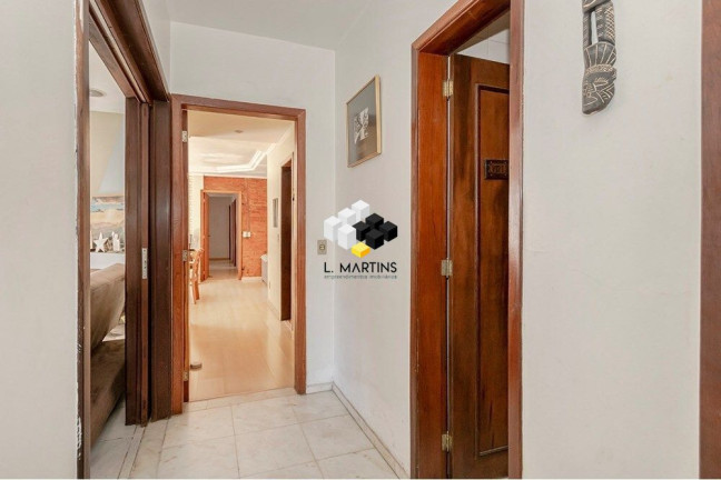 Imagem Casa com 4 Quartos à Venda, 381 m² em Camaquã - Porto Alegre Imagem Casa com 4 Quartos à Venda, 381 m² em Camaquã - Porto Alegre