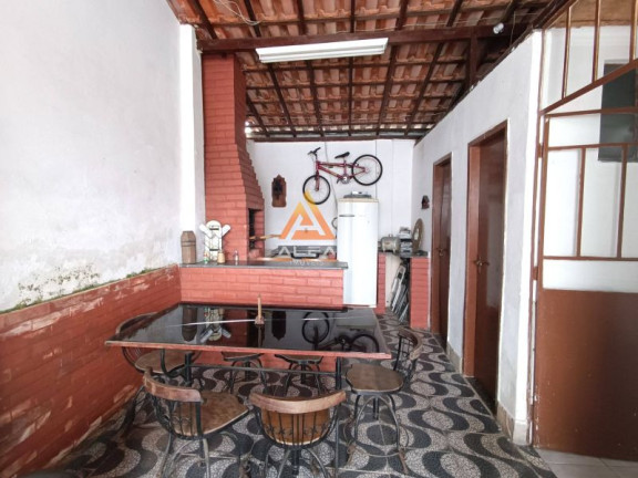 Imagem Casa com 3 Quartos à Venda, 145 m²