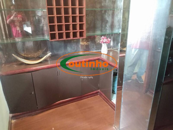 Imagem Apartamento com 4 Quartos à Venda, 260 m² em Tijuca - Rio De Janeiro Imagem Apartamento com 4 Quartos à Venda, 260 m² em Tijuca - Rio De Janeiro