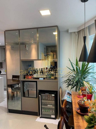 Imagem Apartamento com 3 Quartos à Venda, 121 m² em Centro - Balneário Camboriú Imagem Apartamento com 3 Quartos à Venda, 121 m² em Centro - Balneário Camboriú