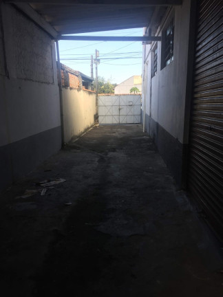 Galpão à Venda, 250 m² em Jardim Rosely - Pindamonhangaba