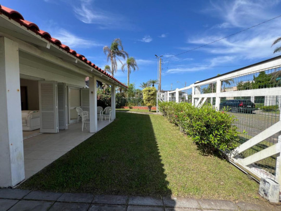 Imagem Casa com 4 Quartos à Venda, 182 m² em Atlântida - Xangri-lá
