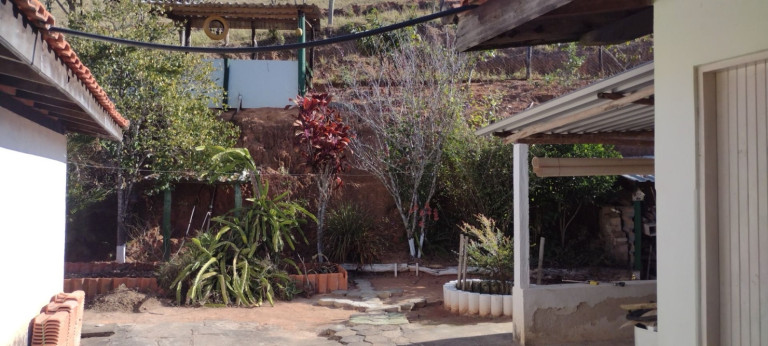 Imagem Chácara com 1 Quarto à Venda, 100 m² em Vila São José - Guaratinguetá Imagem Chácara com 1 Quarto à Venda, 100 m² em Vila São José - Guaratinguetá