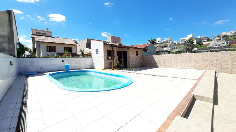 Imagem Casa com 3 Quartos à Venda, 100 m² em Pedra Branca - Palhoça Imagem Casa com 3 Quartos à Venda, 100 m² em Pedra Branca - Palhoça