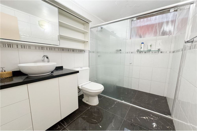 Imagem Imóvel com 2 Quartos à Venda, em Boa Vista - Porto Alegre Imagem Imóvel com 2 Quartos à Venda, em Boa Vista - Porto Alegre