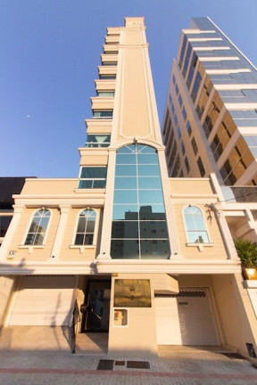 Apartamento com 3 Quartos à Venda, 17.800 m² em Itapema - Itapema