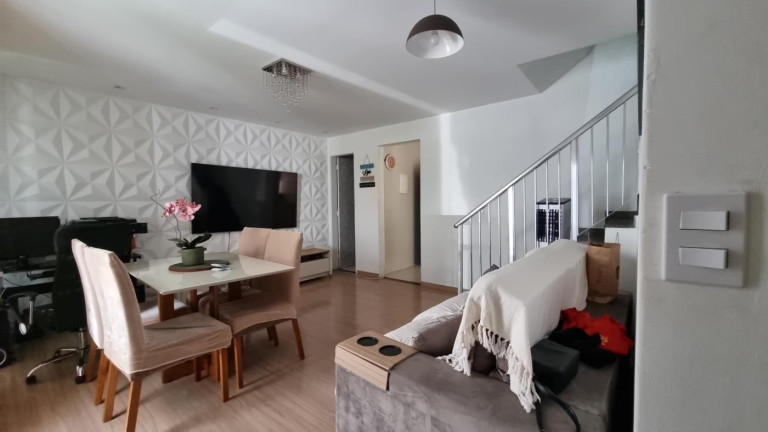Imagem Casa com 2 Quartos à Venda, 110 m² em Ramos - Rio De Janeiro