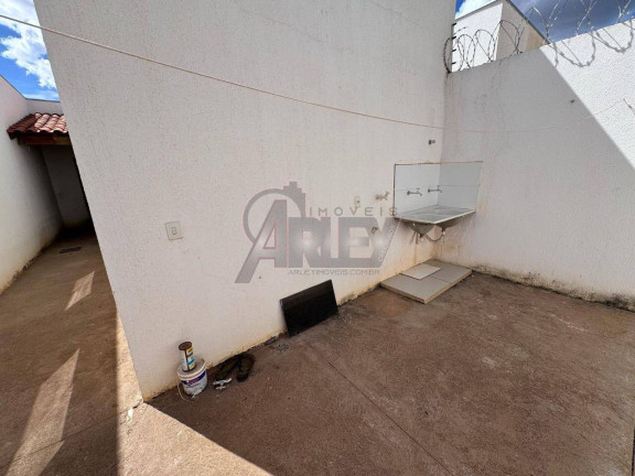Imagem Casa com 3 Quartos à Venda,  em Jardim Olimpico - Montes Claros