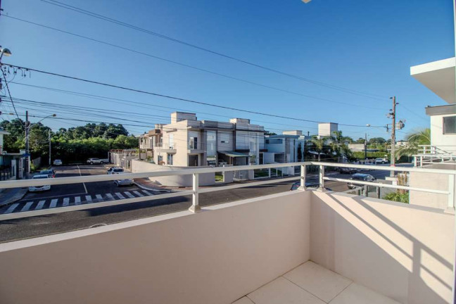 Imagem Casa com 4 Quartos à Venda, 260 m² em São João Do Rio Vermelho - Florianópolis Imagem Casa com 4 Quartos à Venda, 260 m² em São João Do Rio Vermelho - Florianópolis