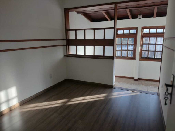 Imagem Casa com 2 Quartos à Venda,  em Tristeza - Porto Alegre