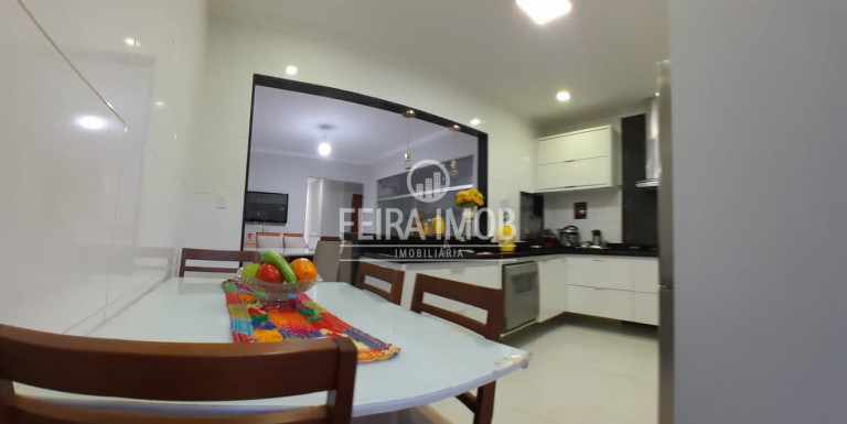 Imagem Casa com 3 Quartos à Venda, em Av. Fraga Maia - Feira De Santana Imagem Casa com 3 Quartos à Venda, em Av. Fraga Maia - Feira De Santana