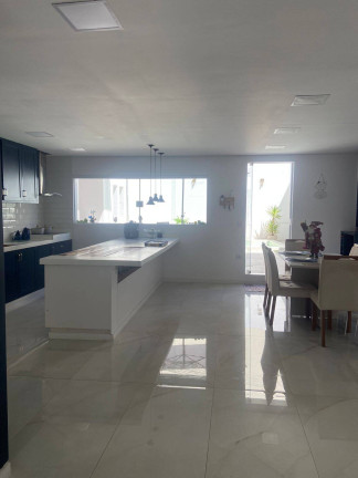 Imagem Casa com 3 Quartos à Venda, 300 m² em Cidade Parquelandia - Mogi Das Cruzes Imagem Casa com 3 Quartos à Venda, 300 m² em Cidade Parquelandia - Mogi Das Cruzes