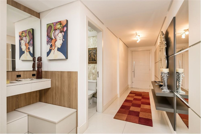 Imagem Casa com 3 Quartos à Venda, em Chácara Das Pedras - Porto Alegre Imagem Casa com 3 Quartos à Venda, em Chácara Das Pedras - Porto Alegre