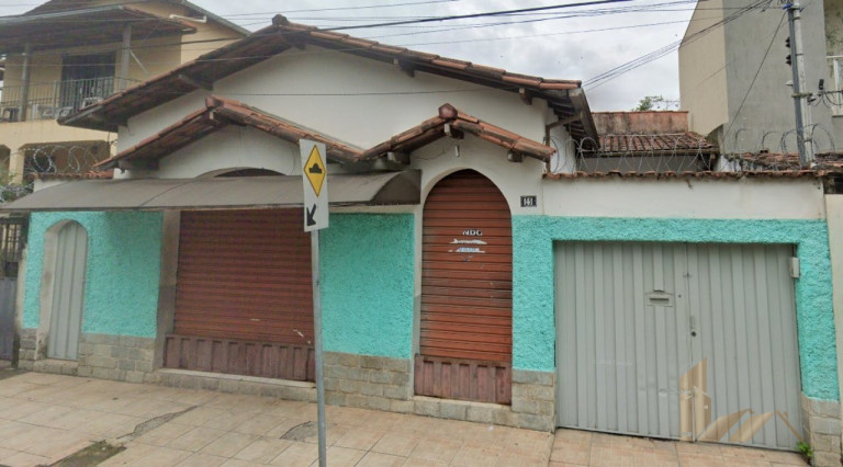 Casa com 2 Quartos à Venda, 200 m² em Alípio De Melo - Belo Horizonte