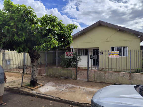 Imagem Casa com 3 Quartos à Venda, 525 m² em Vila Sampaio - Arapongas Imagem Casa com 3 Quartos à Venda, 525 m² em Vila Sampaio - Arapongas
