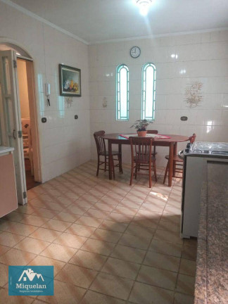 Imagem Sobrado com 4 Quartos à Venda, 205 m² em Horto - São Paulo Imagem Sobrado com 4 Quartos à Venda, 205 m² em Horto - São Paulo