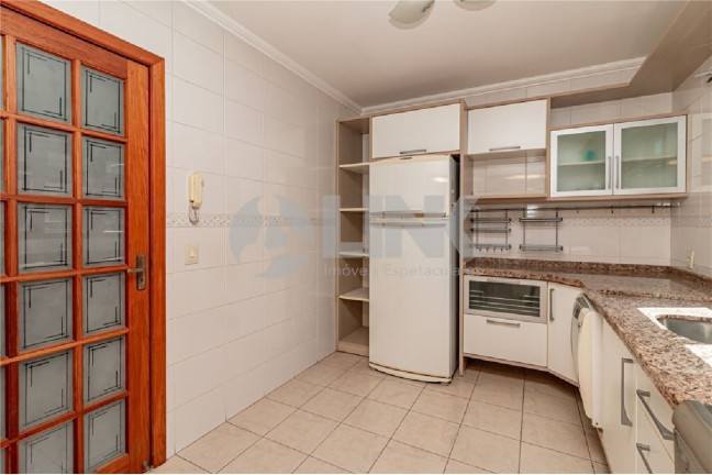 Imagem Imóvel com 2 Quartos à Venda, 187 m² em Jardim Itu - Porto Alegre Imagem Imóvel com 2 Quartos à Venda, 187 m² em Jardim Itu - Porto Alegre