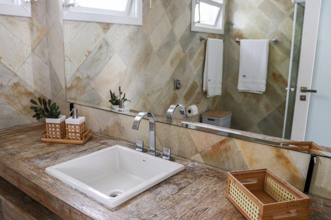 Imagem Casa com 5 Quartos à Venda, 322 m² em Jurerê Internacional - Florianópolis Imagem Casa com 5 Quartos à Venda, 322 m² em Jurerê Internacional - Florianópolis