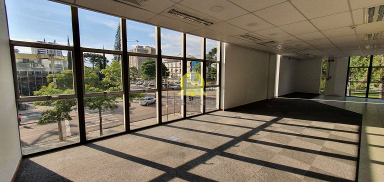 Imagem Loja para Alugar, 854 m² em Centro Cívico - Curitiba Imagem Loja para Alugar, 854 m² em Centro Cívico - Curitiba