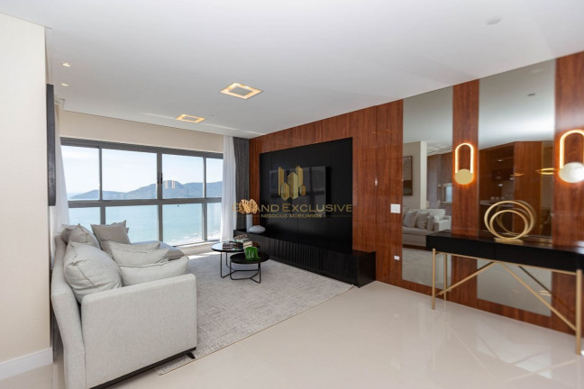 Imagem Apartamento com 4 Quartos à Venda, 182 m² em Centro - Balneário Camboriú Imagem Apartamento com 4 Quartos à Venda, 182 m² em Centro - Balneário Camboriú