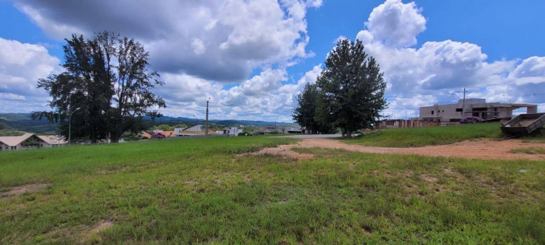 Terreno à Venda, 1.000 m² em Caxambu - Jundiaí