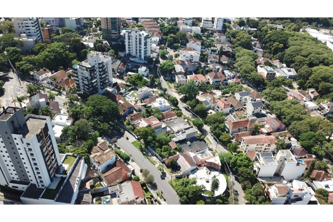 Imagem Terreno à Venda, em Petrópolis - Porto Alegre Imagem Terreno à Venda, em Petrópolis - Porto Alegre