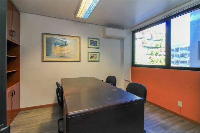 Imagem Sala Comercial à Venda,  em Moinhos De Vento - Porto Alegre