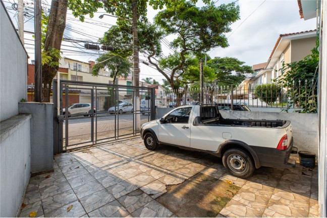 Imagem Casa com 3 Quartos à Venda, em Chácara Santo Antônio (zona Sul) - São Paulo Imagem Casa com 3 Quartos à Venda, em Chácara Santo Antônio (zona Sul) - São Paulo