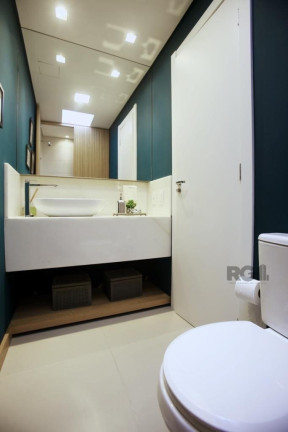 Imagem Apartamento com 2 Quartos à Venda, 67 m² em Menino Deus - Porto Alegre Imagem Apartamento com 2 Quartos à Venda, 67 m² em Menino Deus - Porto Alegre