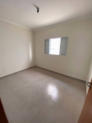 Imagem Casa com 2 Quartos à Venda, 300 m² em Jardim Itamarati - Botucatu