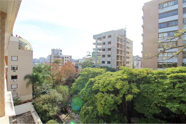 Imagem Imóvel com 3 Quartos à Venda, em Rio Branco - Porto Alegre Imagem Imóvel com 3 Quartos à Venda, em Rio Branco - Porto Alegre