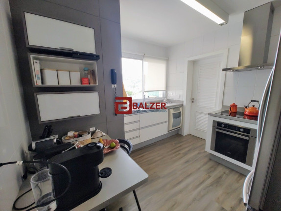 Imagem Apartamento com 3 Quartos à Venda, 131 m² em Centro - Florianópolis Imagem Apartamento com 3 Quartos à Venda, 131 m² em Centro - Florianópolis